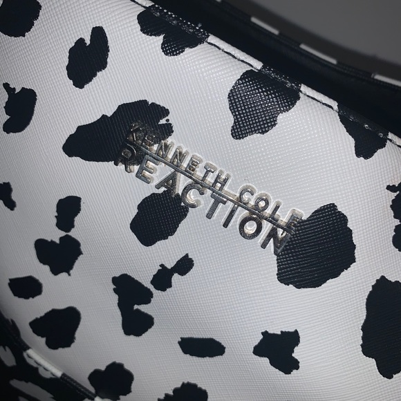 Kenneth Cole Reaction - Animal Print Tote Bag - Picture 4 of 6